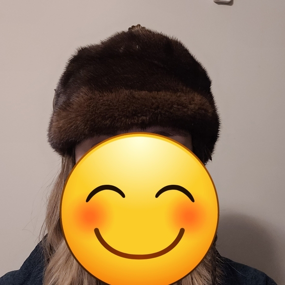 Fur hat - Picture 6 of 11